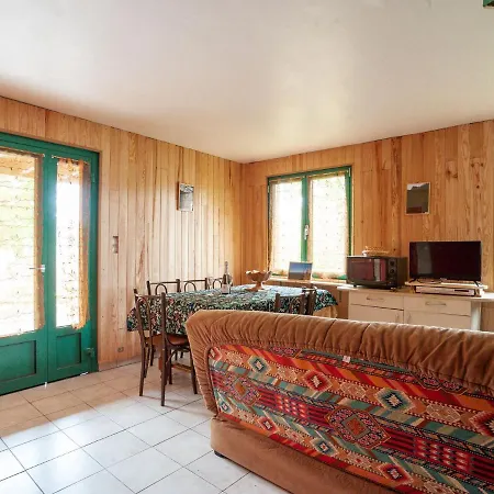 Σπίτι διακοπών Lovely Holiday In Sur Moselle With Garden Fresse-sur-Moselle