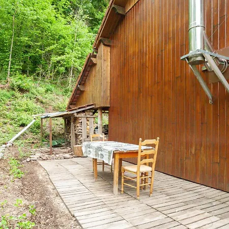 Σπίτι διακοπών Lovely Holiday In Sur Moselle With Garden